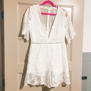 3/$20 - White Boho Romper - L fits like M